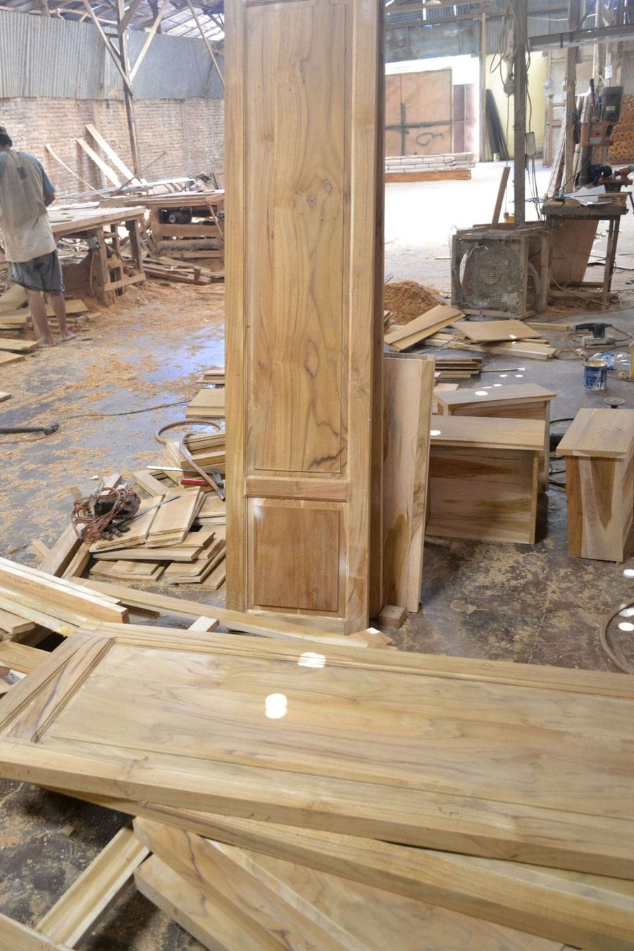Colonial bookcase making