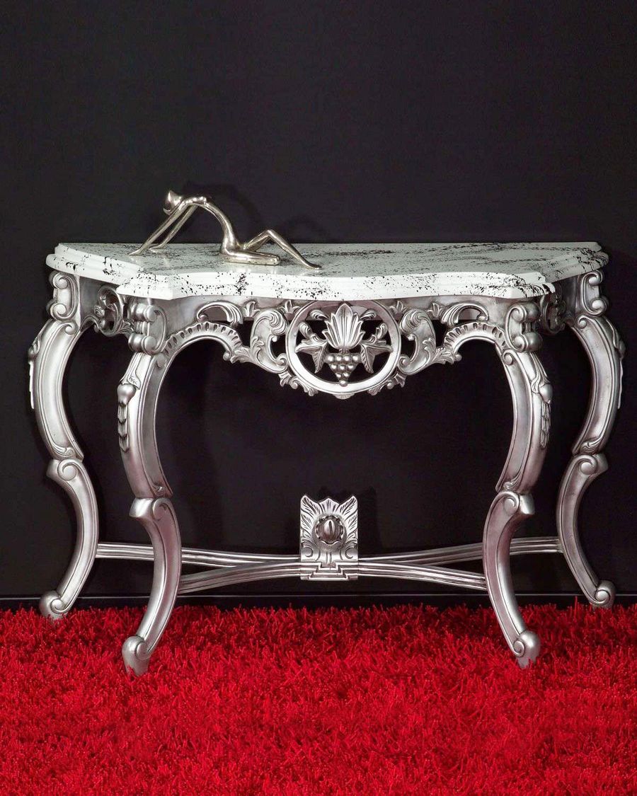 Grape carving wall table front