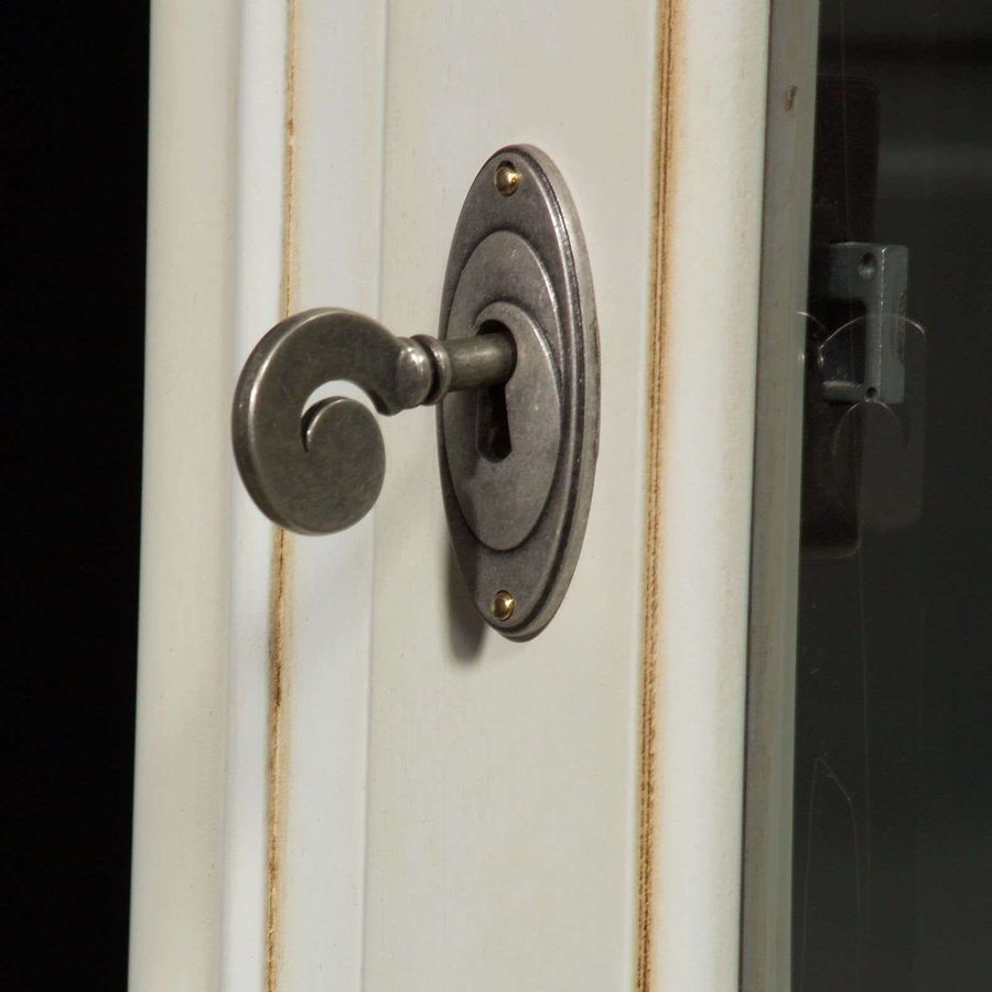 Glass door lock detail