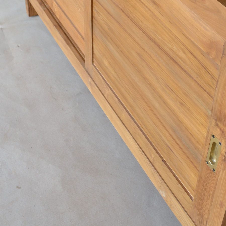 top shelves detailed view