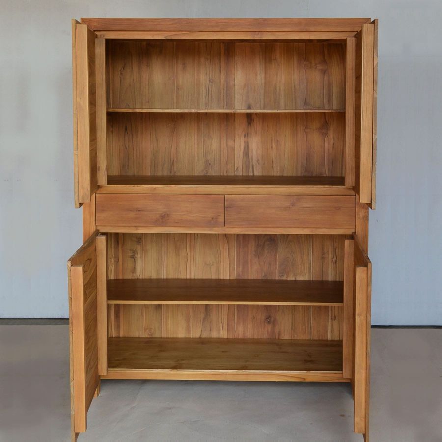 Four doors opened, the interior detailed view.