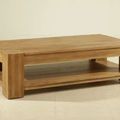 Plain solid wood sturdy legs coffee table coated with polyurethane top detail
