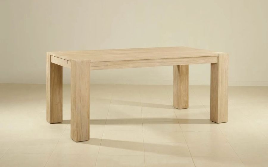 Basic dining table solid wood