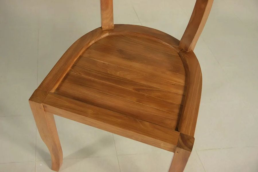 Solid wood seat of the teak dining chair