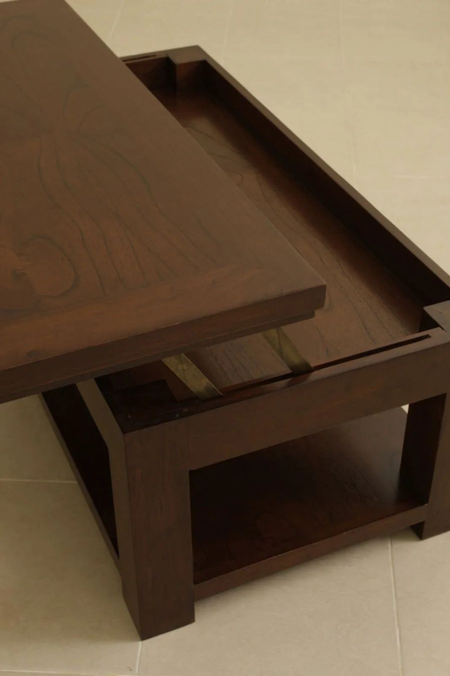 https://cdn.cannisse-jati.com/furlift top coffee table open