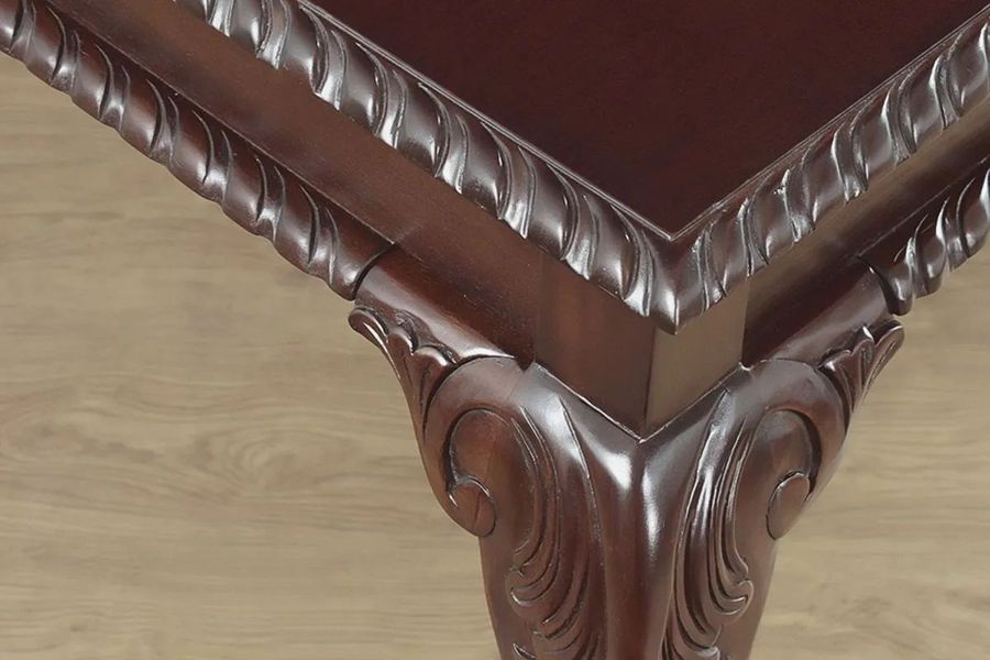 Teardrops top leaf edges carving