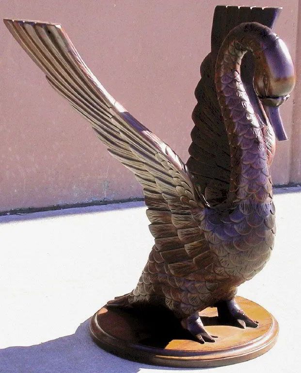 Swan statue wood carving