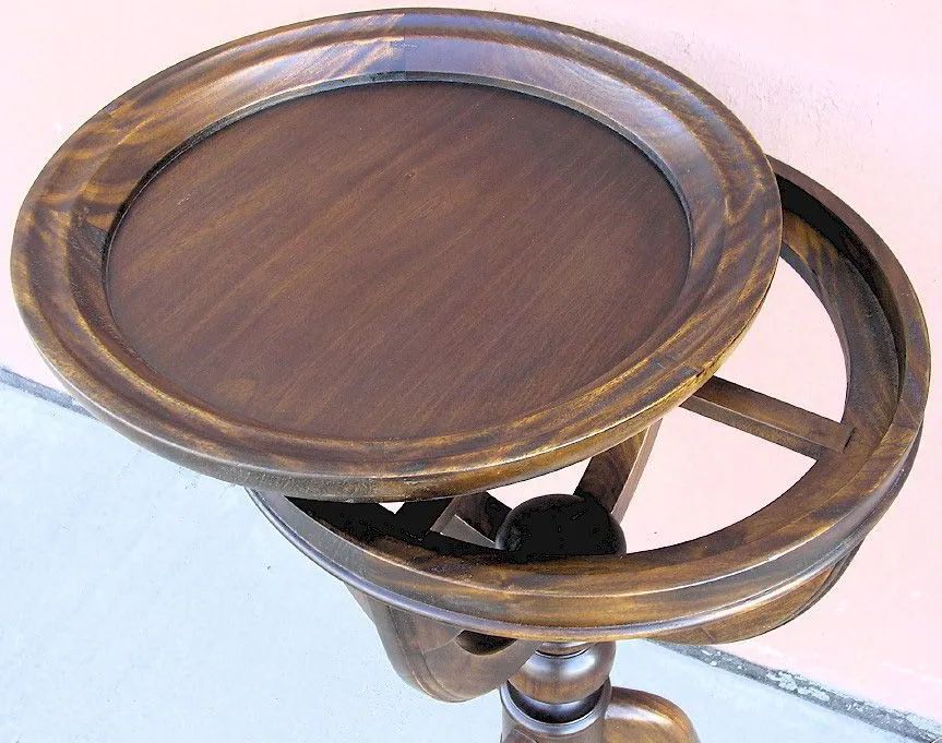 Removable wooden tray of the empire tea table