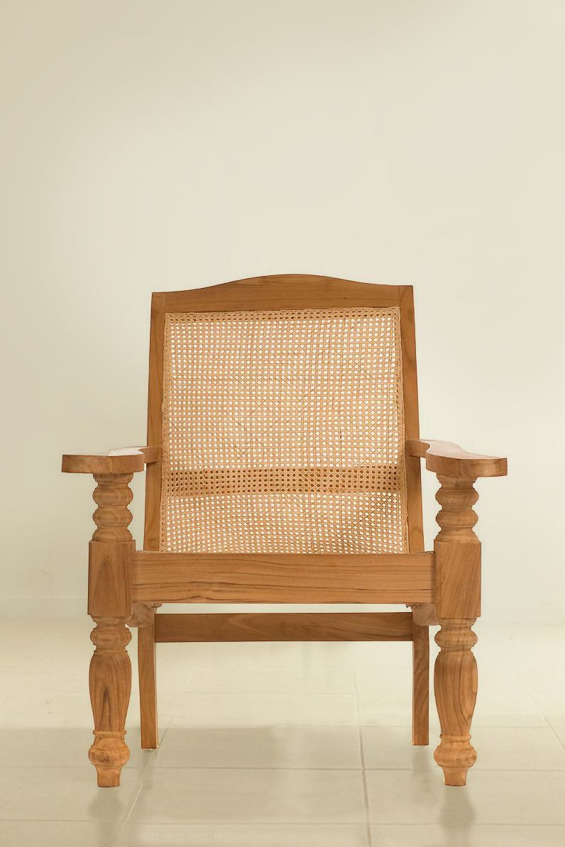 Regency teak lazy chair front detail