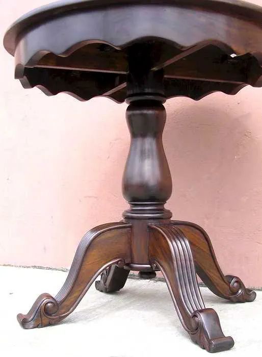 traditional solid wood lock top to pedestal