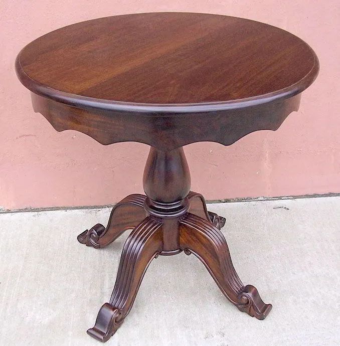 Regency round top pedestal table mahogany wood