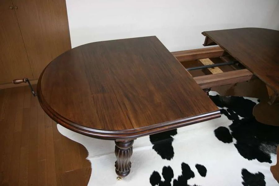 Sheraton dining table extension mechanism