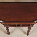 Solid wood top leaf details of the fluted legs colonial console