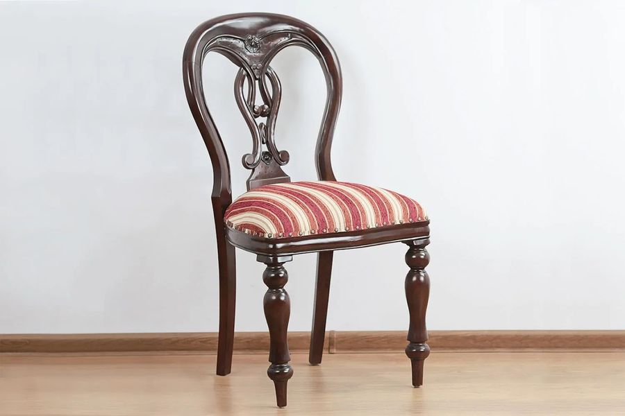 Fiddle back dining chair