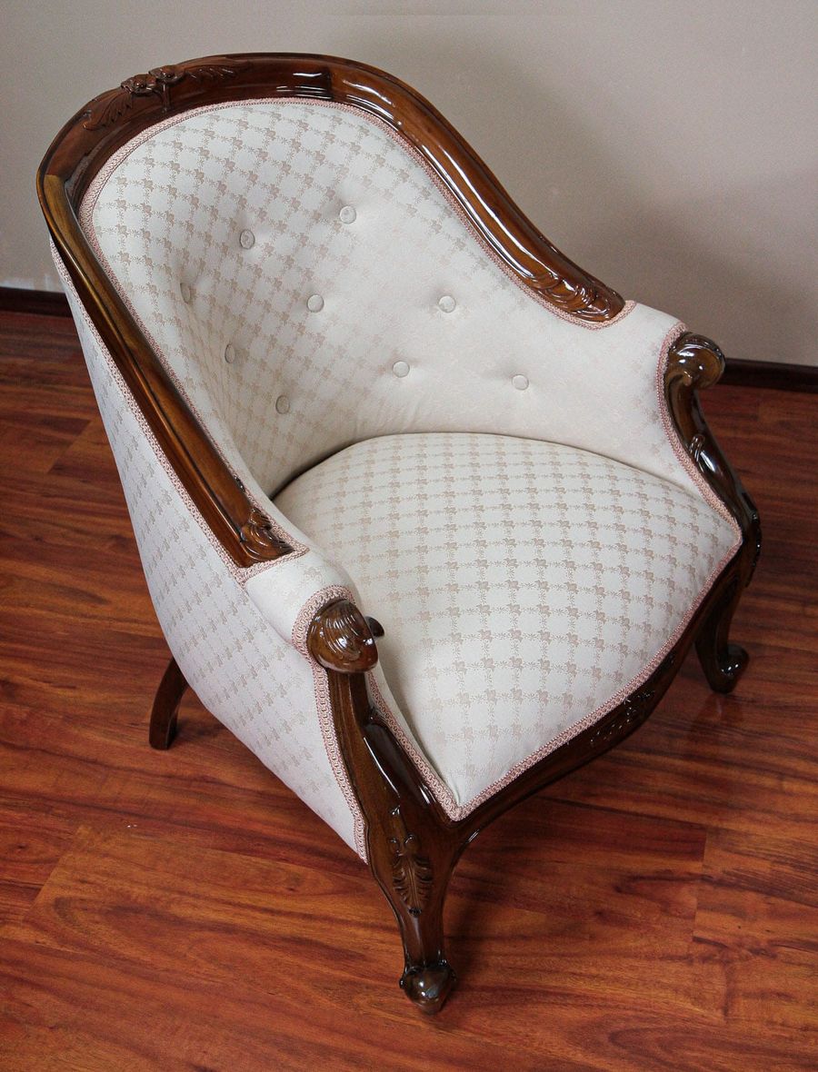 Victorian tub chair classic mahogany 