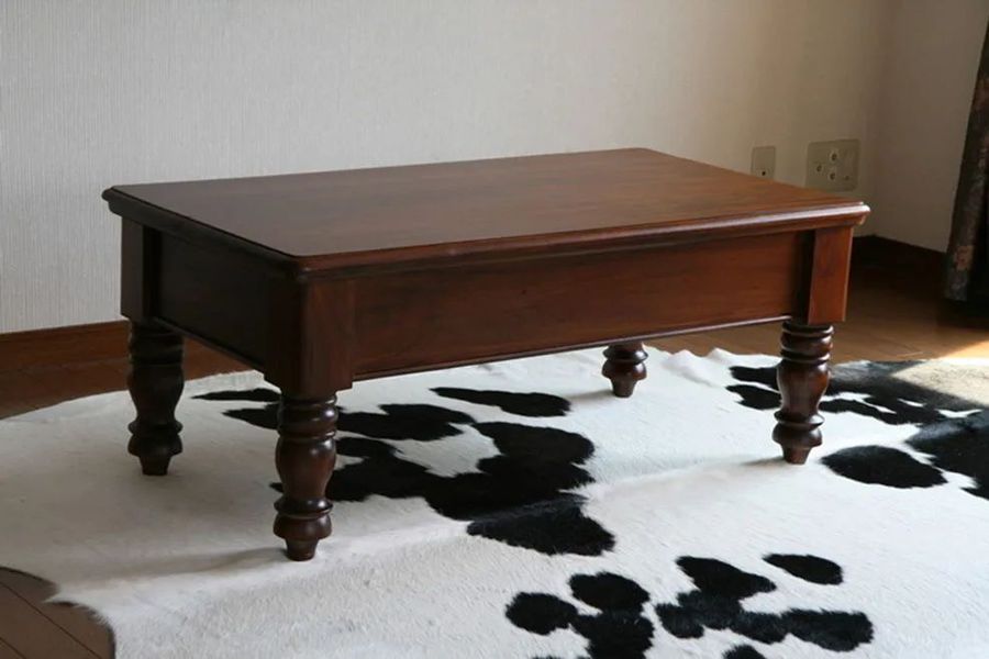 Colonial fovvee table back