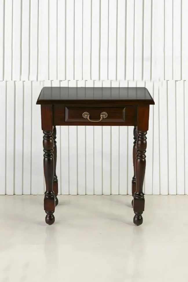 Colonial console table 1 drawer front detail