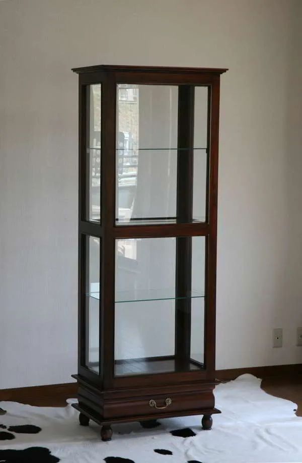 William and Mary vitrine glass sides