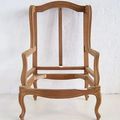 Solid wood detail of the louis xv bergere wings frame