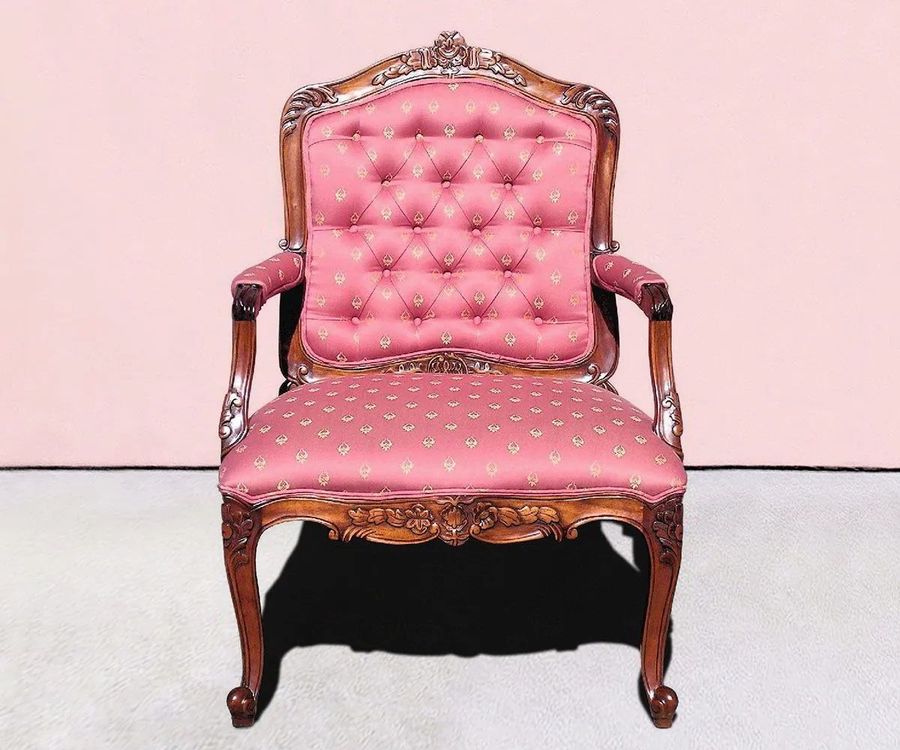 Louis XV arm chair front
