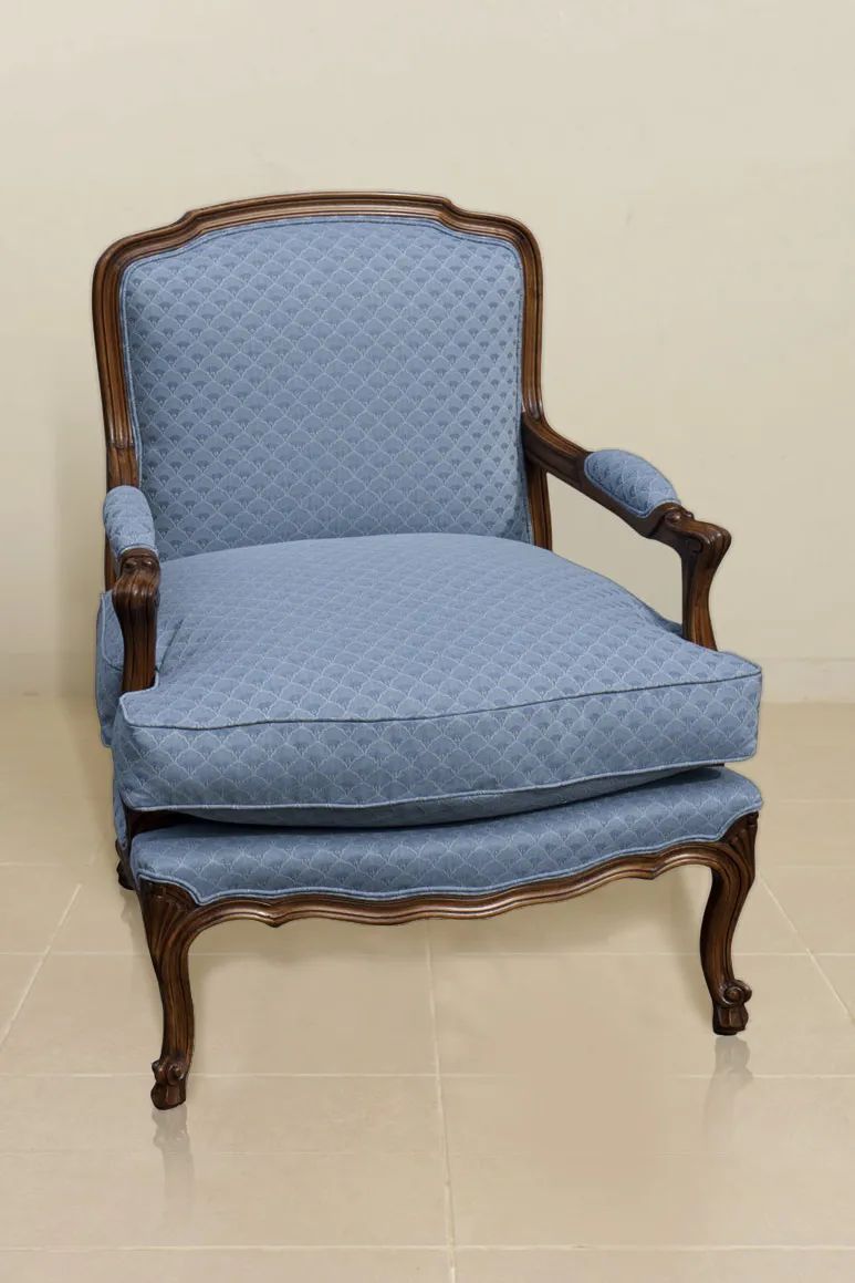 Luis XV armchair extra seat cushion blue fabric