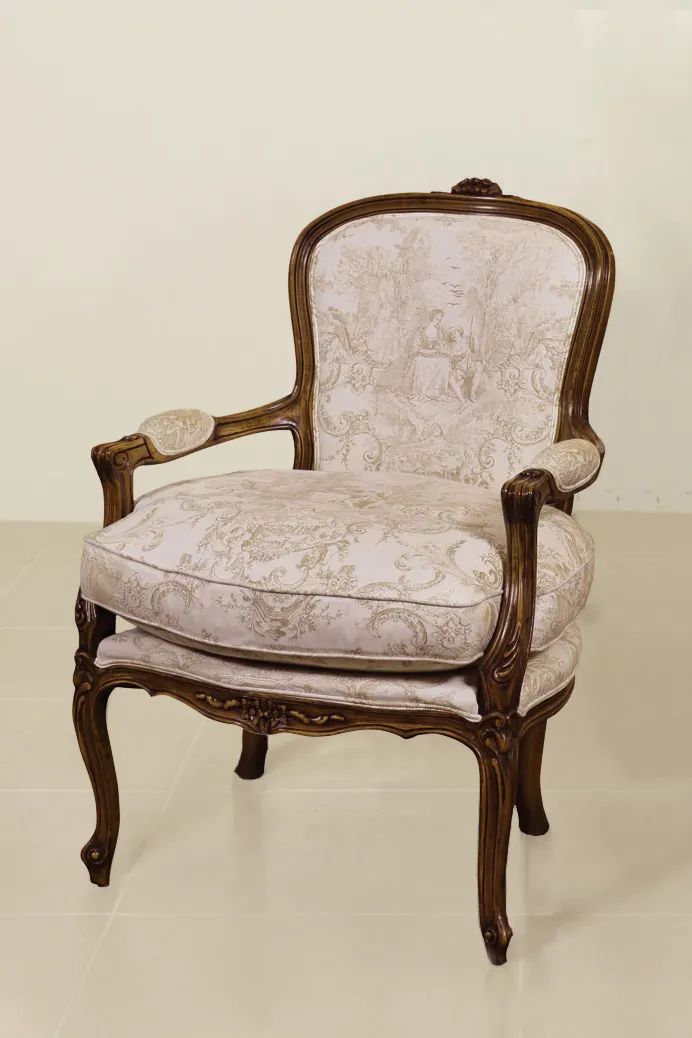 Louis XV Cabriolet mahogany wood frame classic print upholstery