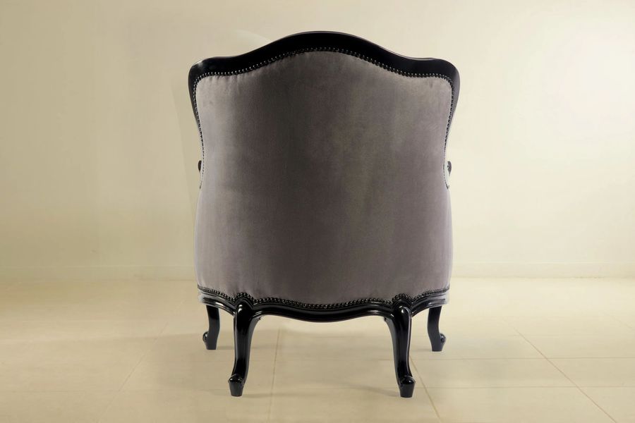 Backside of the Louis XV tub chair