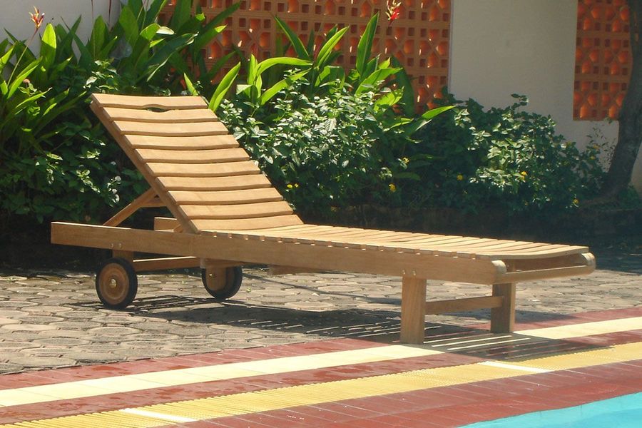 Teak sun deck