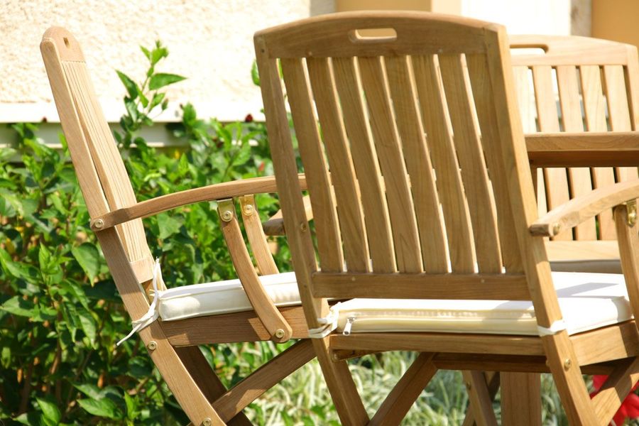 Teak folding armchair2