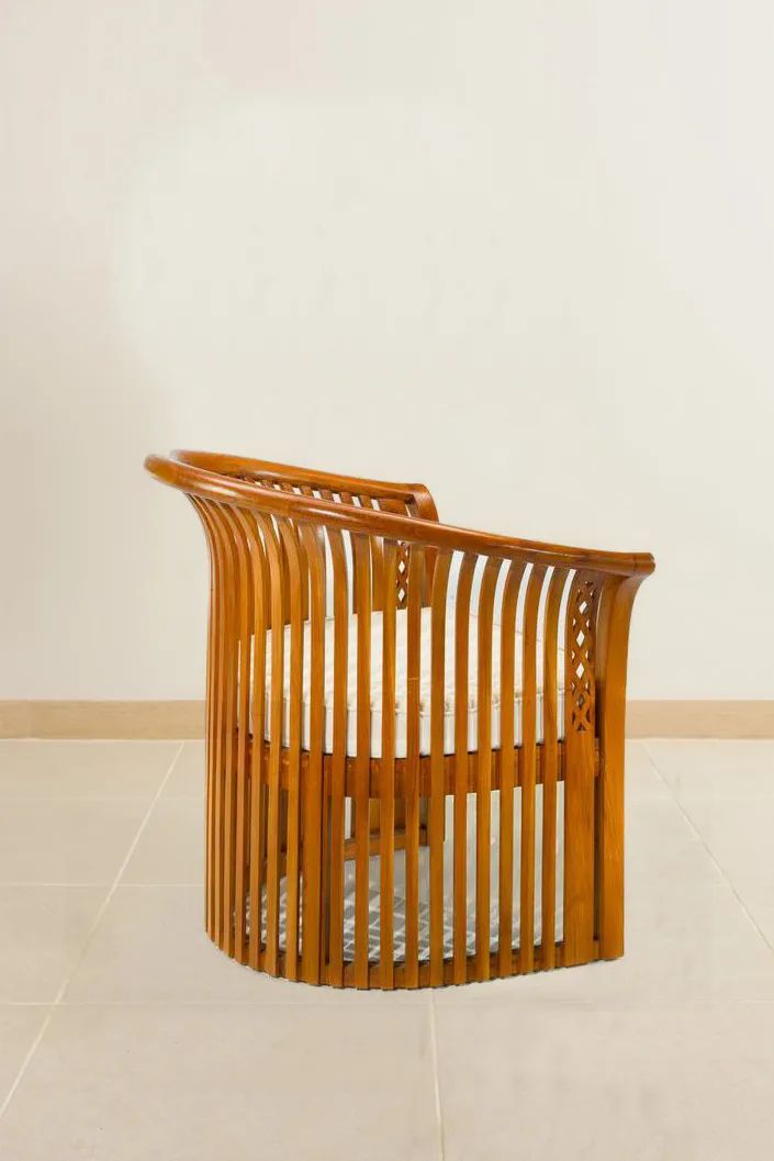 BAck side details of the Batavia kurung lounge chair