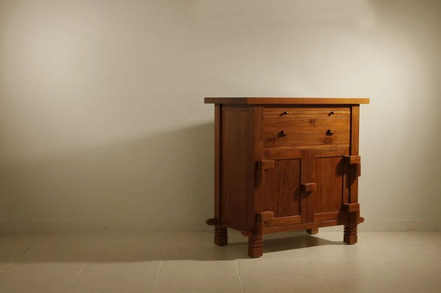 Lombok traditional wooden hinges detail