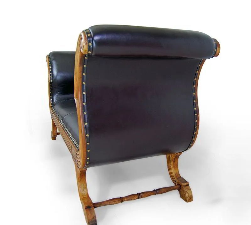 Side details of the Teak leather sofa 3 seats