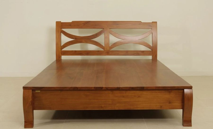 Samurai platform bed footboard detail