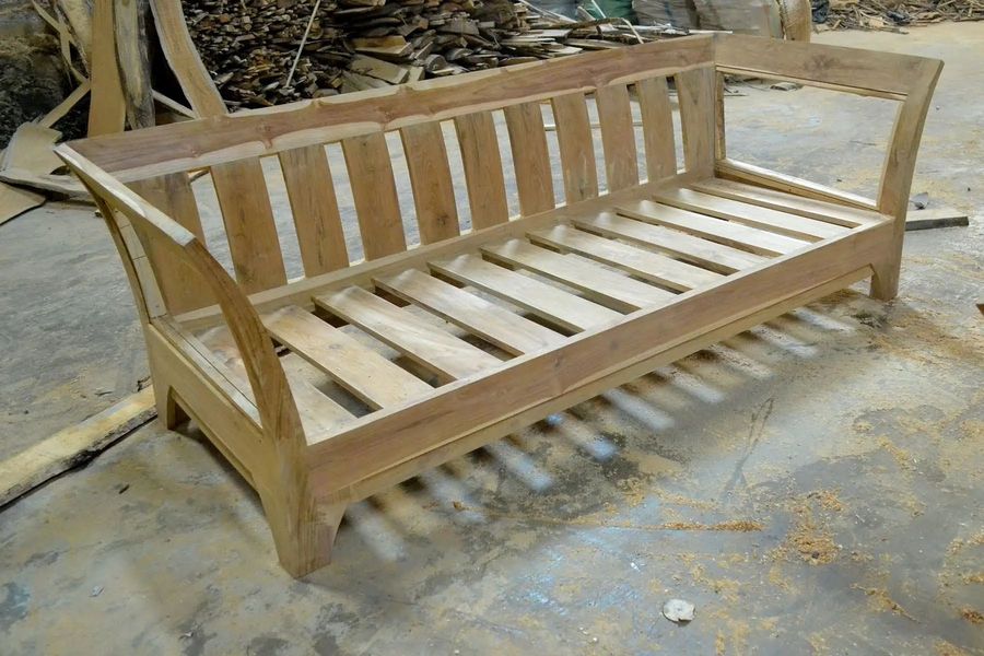 Solid wood slats seats