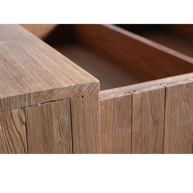 Crate coffee table pulled out