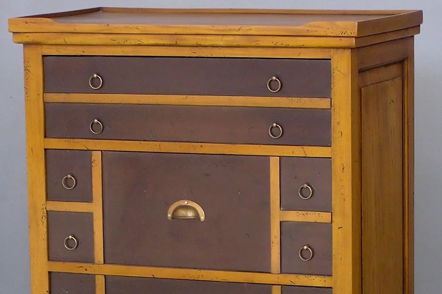 Topmost drawers detail