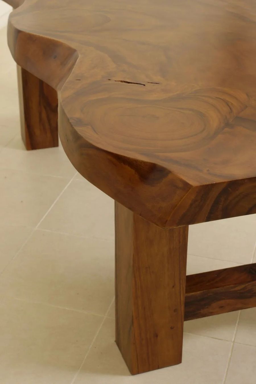 Single block top dining table the legs detail